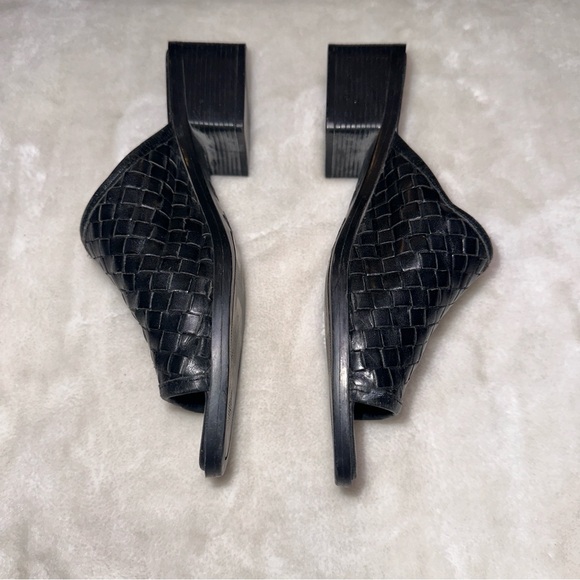 The Leather Collection Black Woven Leather Slide Chunky Heel Sandals Size 7.5 - Picture 3 of 13